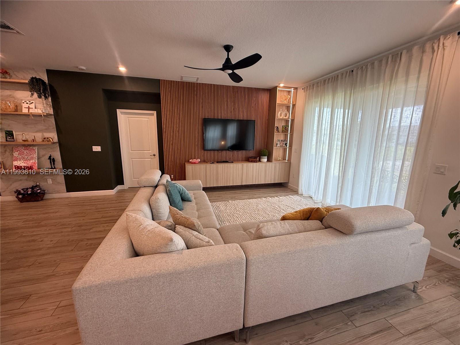 CADENCE PHASE II - Residential