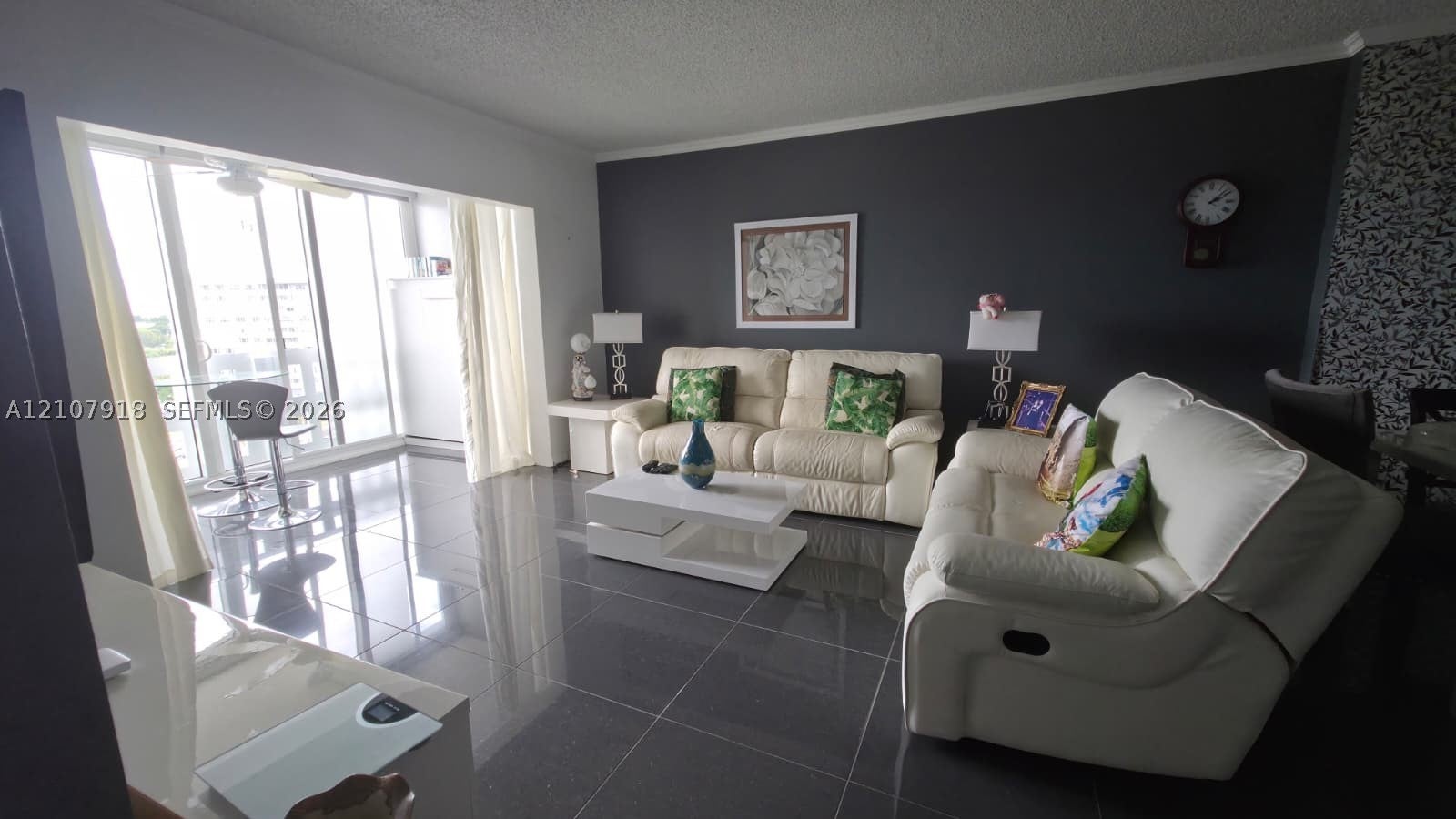 View photos, virtual tours, details... 4001 Hillcrest Dr 1015