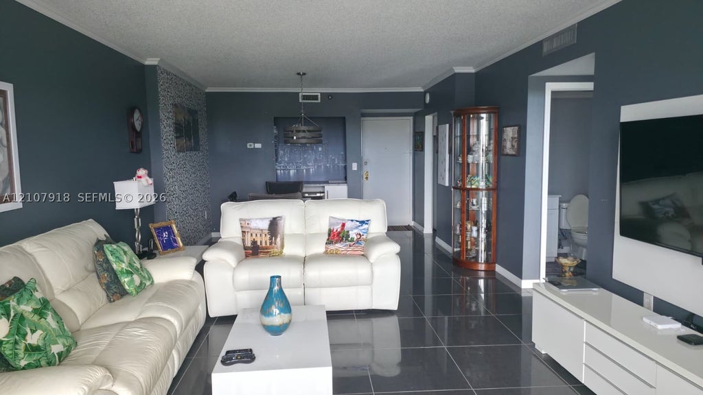 Photo of 4001 Hillcrest Dr #1015, Hollywood, FL 33021 (MLS # A12107918)