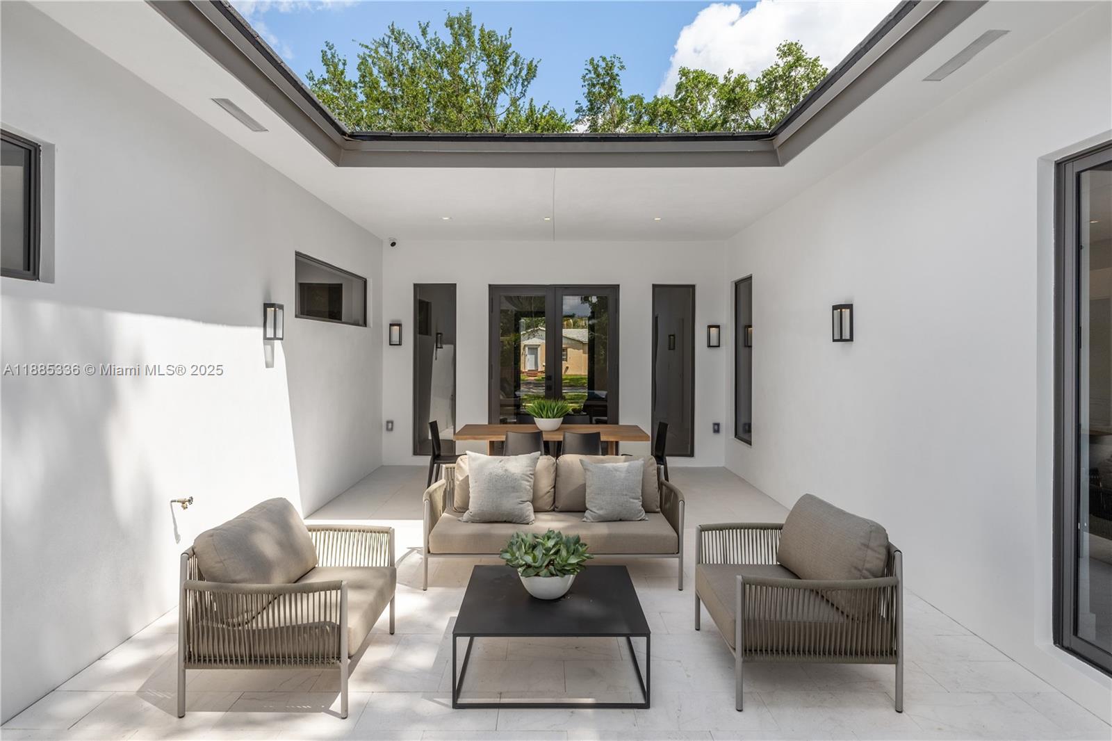 MIAMI SHORES EXTENSION - Residential