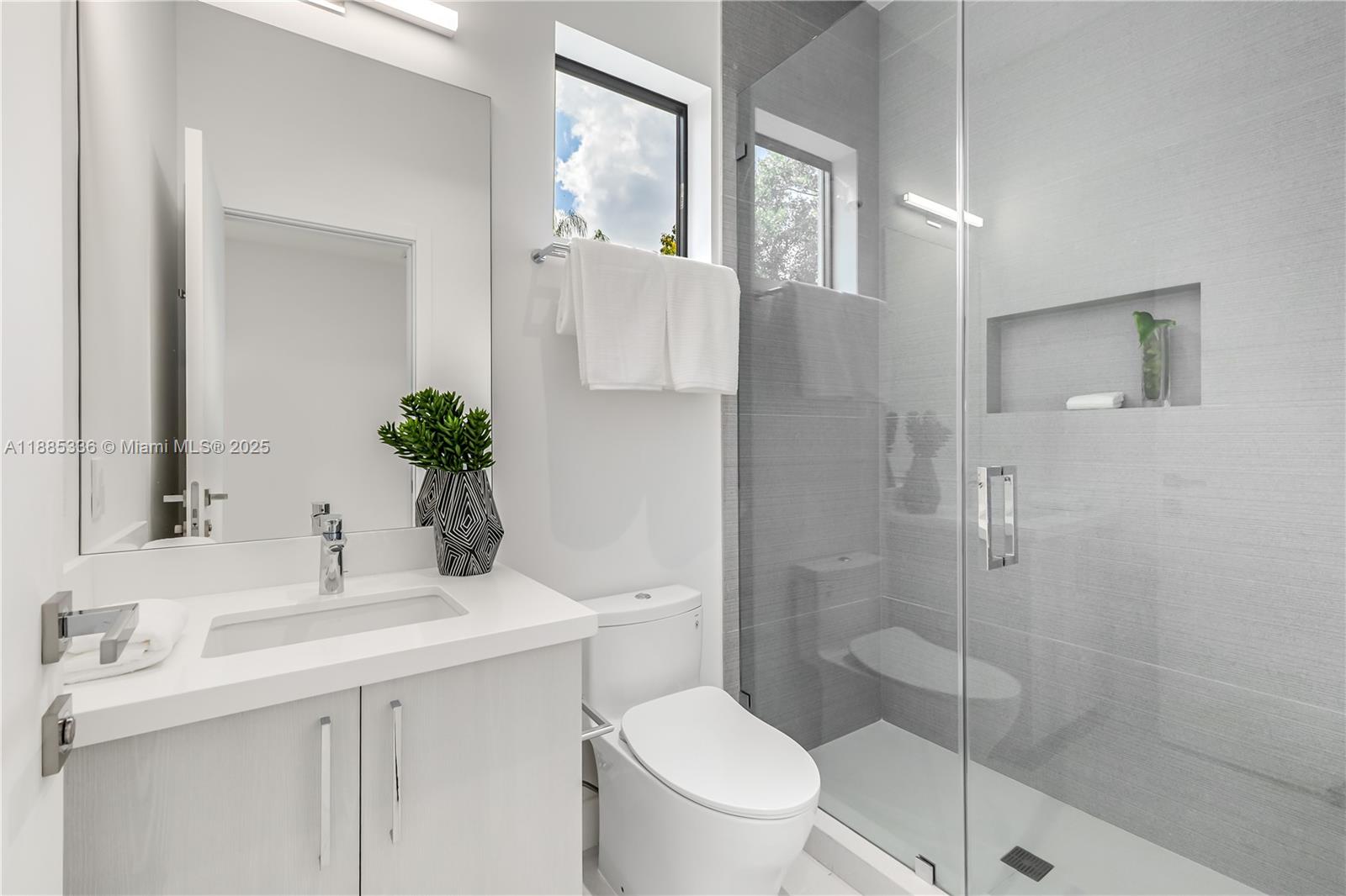 MIAMI SHORES EXTENSION - Residential