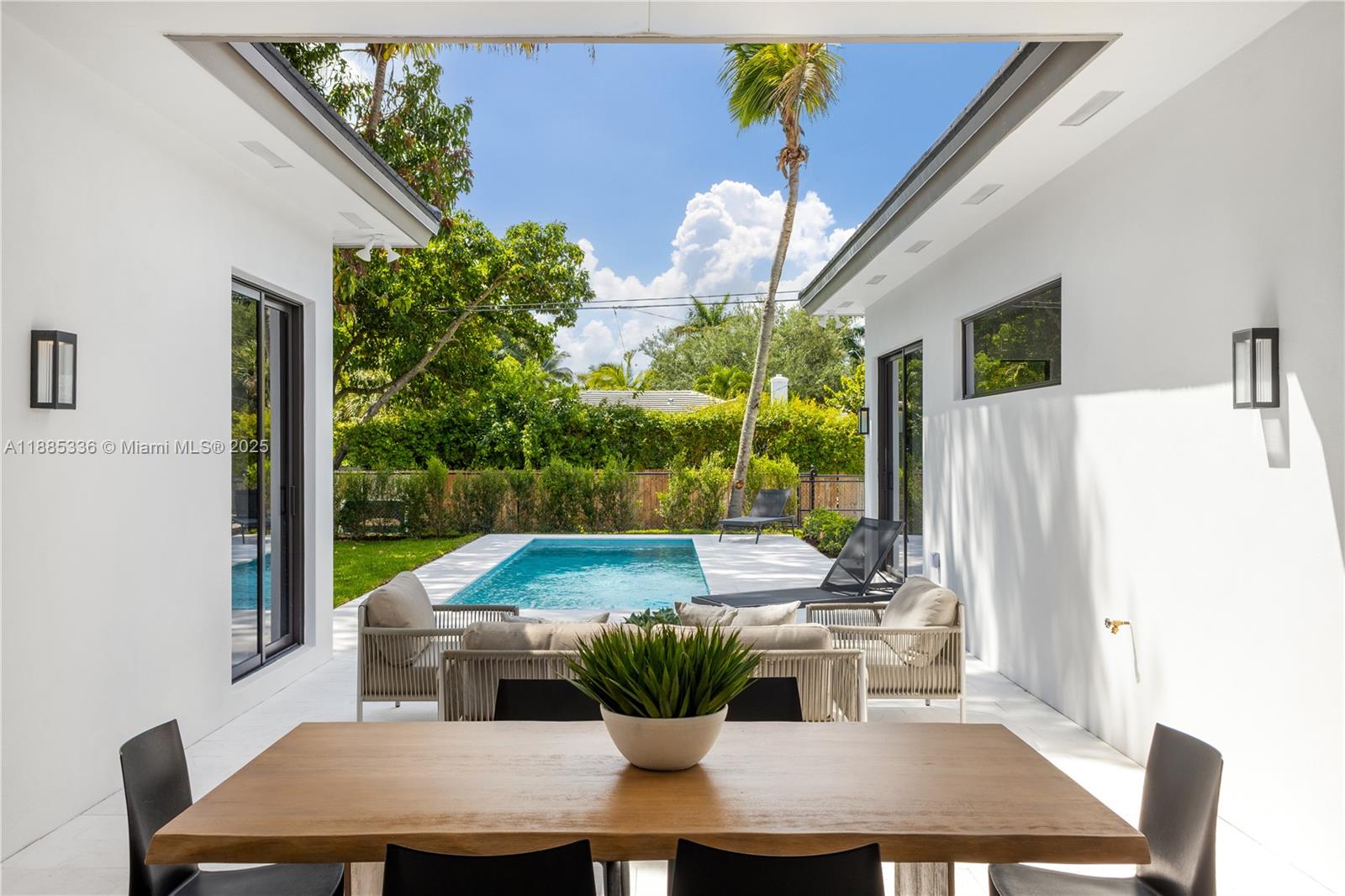 MIAMI SHORES EXTENSION - Residential