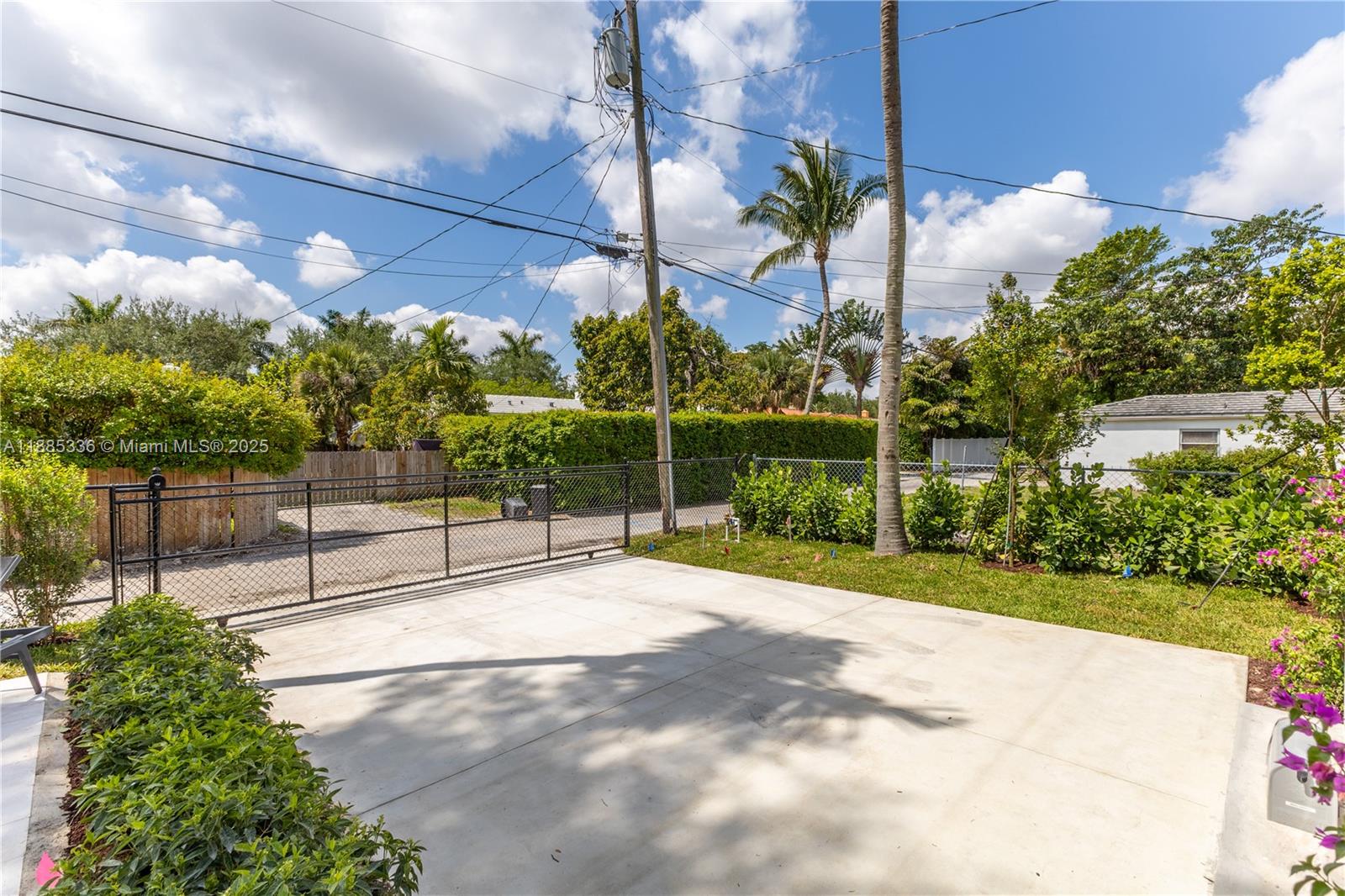 MIAMI SHORES EXTENSION - Residential