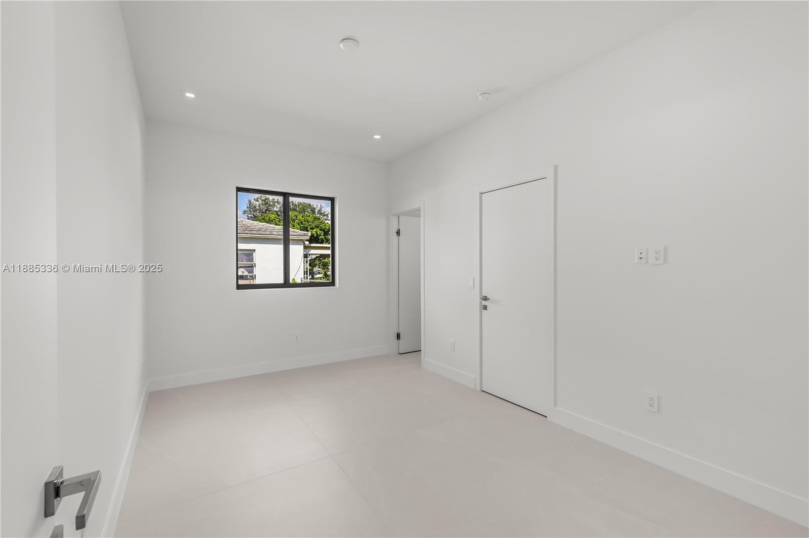 MIAMI SHORES EXTENSION - Residential