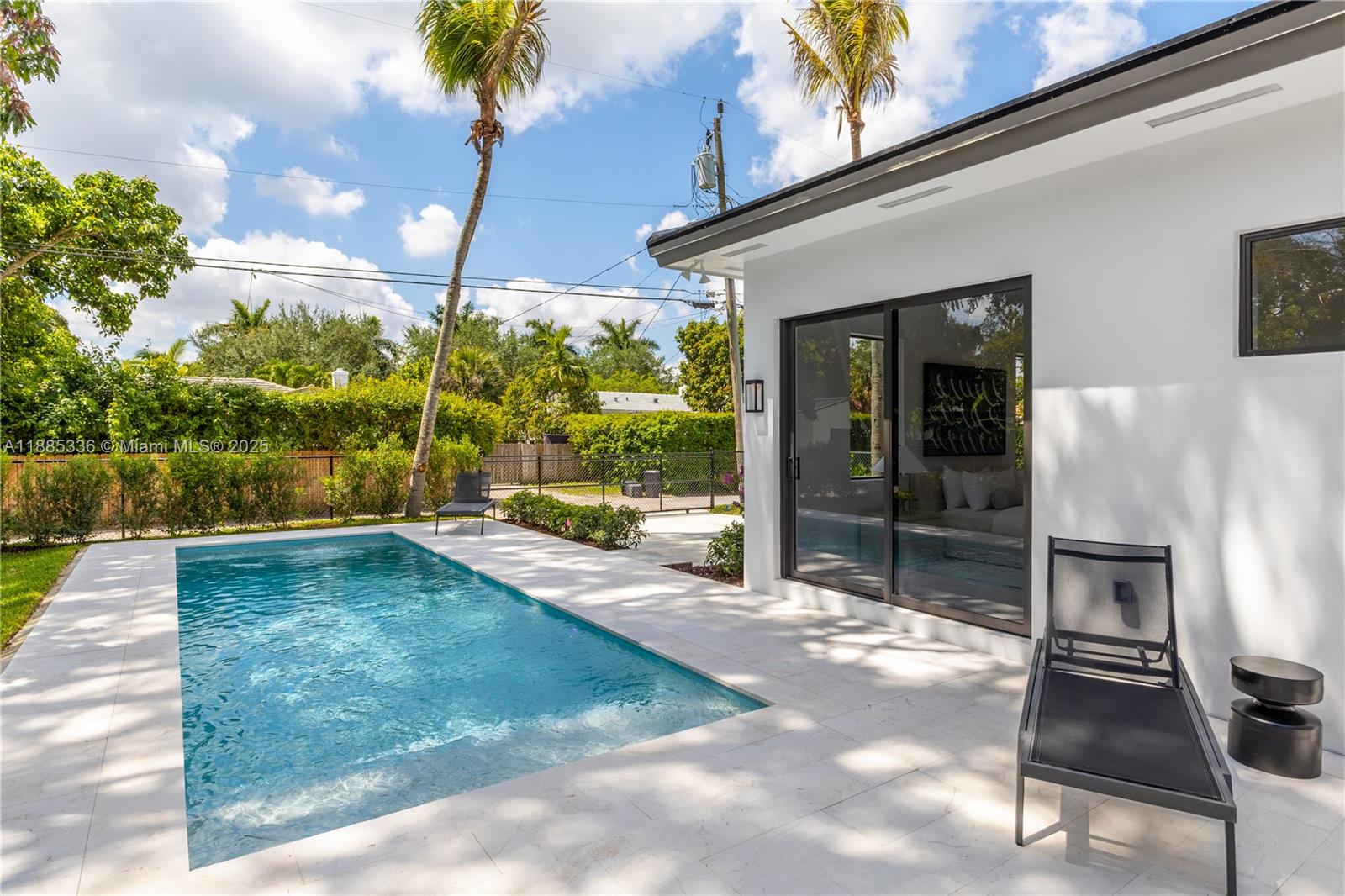 MIAMI SHORES EXTENSION - Residential