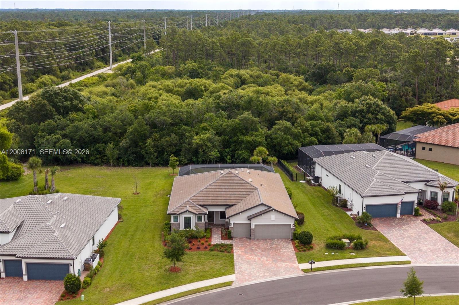 COUNTRY CLUB - Residential