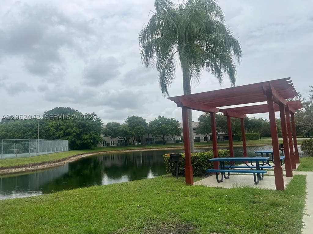Photo of 731 Vista Isles Dr #1526, Sunrise, FL 33325 (MLS # A12063043)