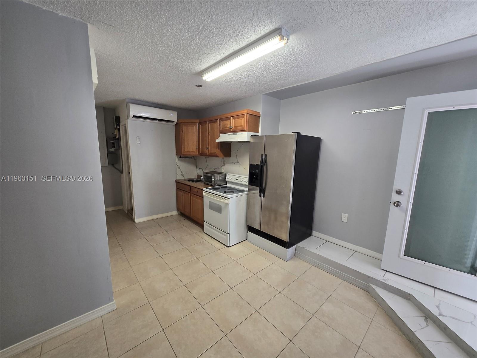 LAGUNA PONDS SEC 2 - Residential Lease