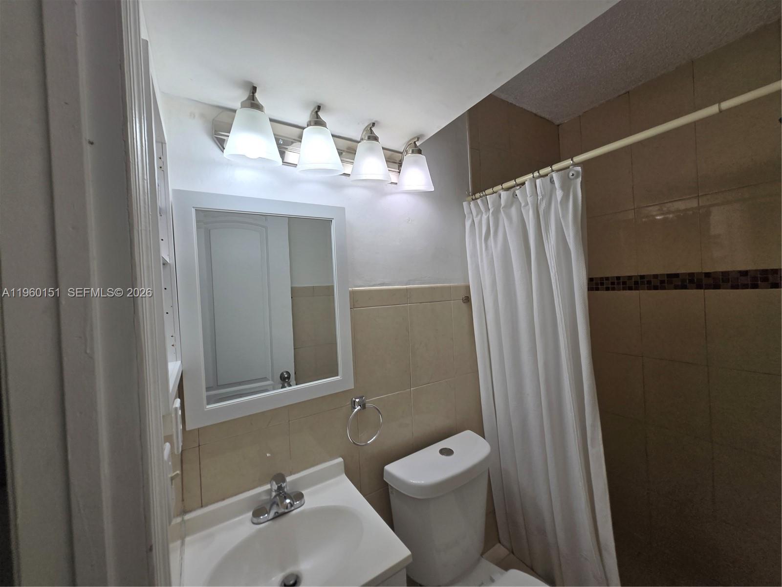 LAGUNA PONDS SEC 2 - Residential Lease