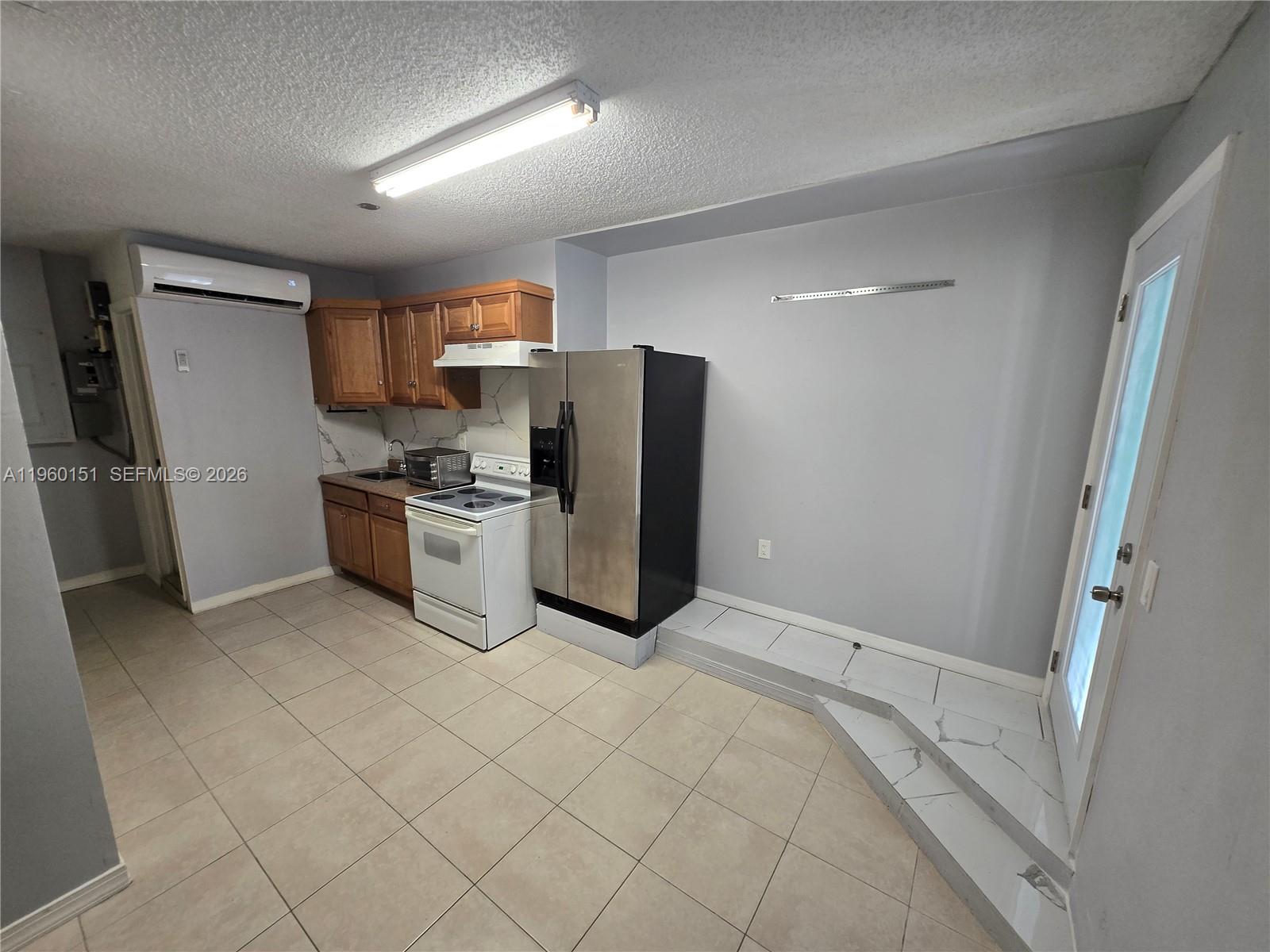 LAGUNA PONDS SEC 2 - Residential Lease