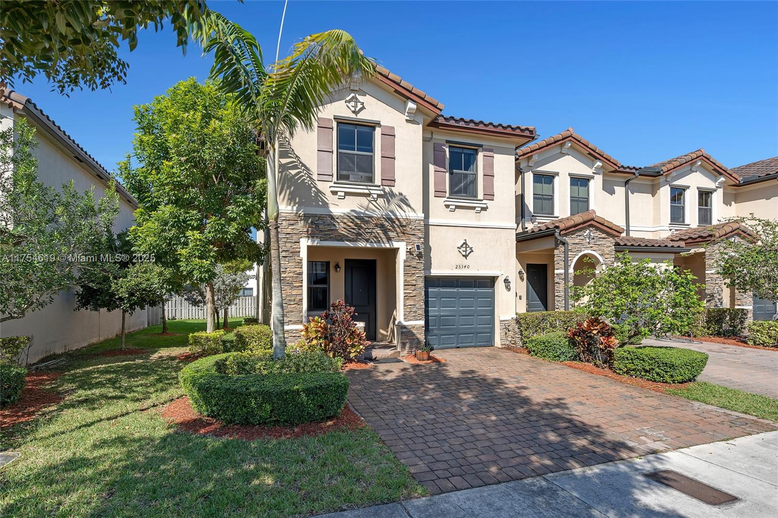 COCO PALM ESTATES - Residential