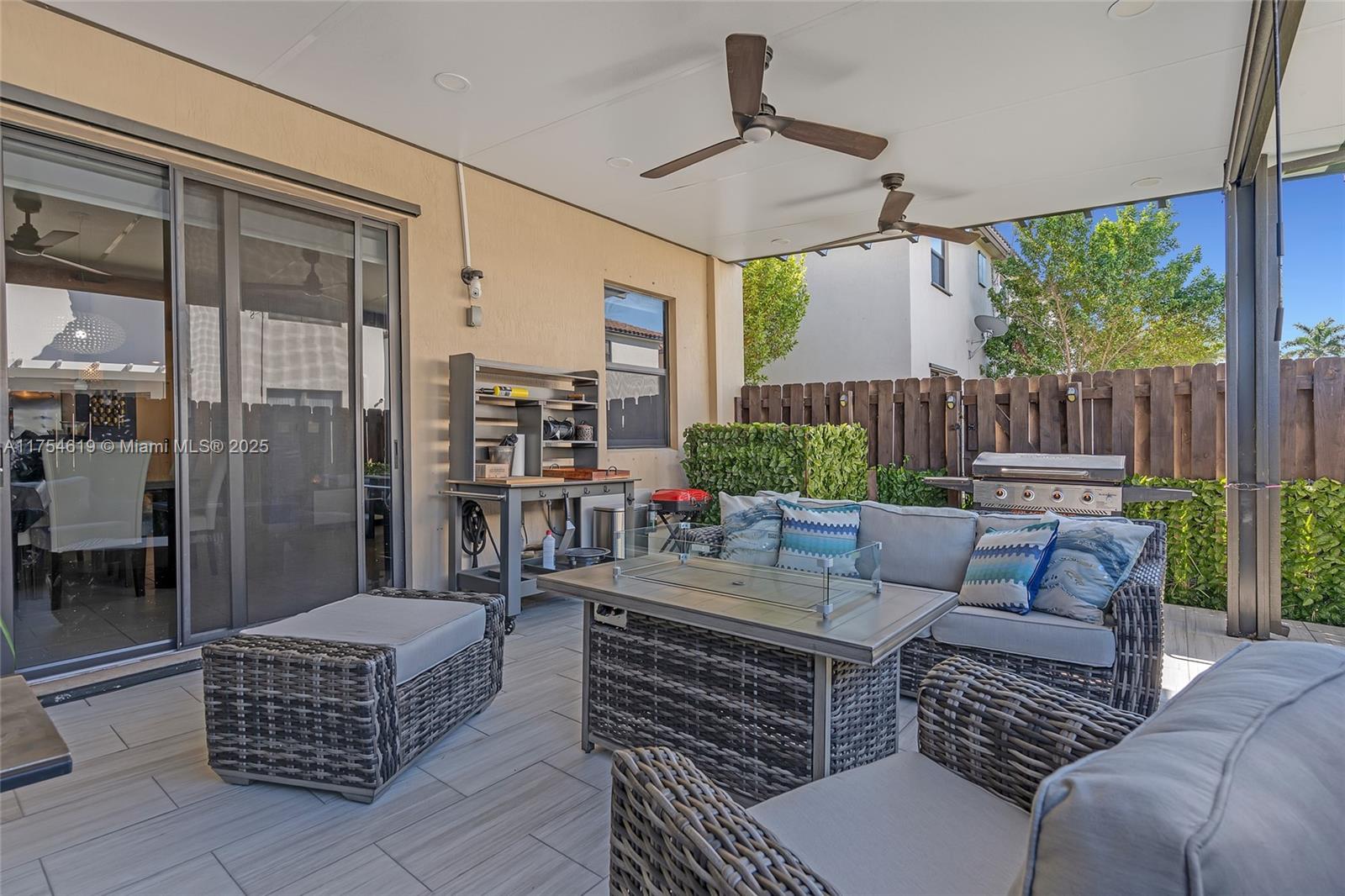 COCO PALM ESTATES - Residential