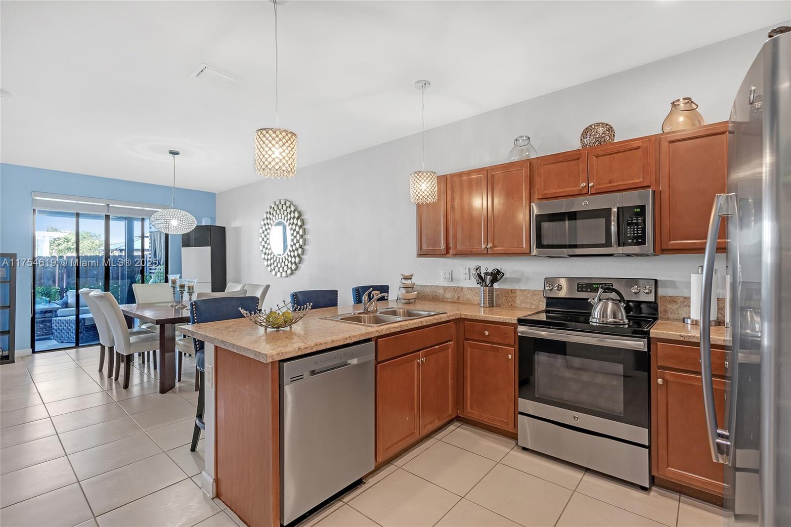 COCO PALM ESTATES - Residential