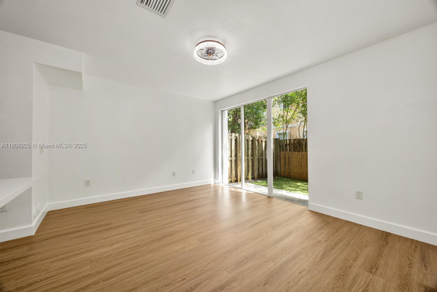 FIJI CONDO NO 2 - Residential