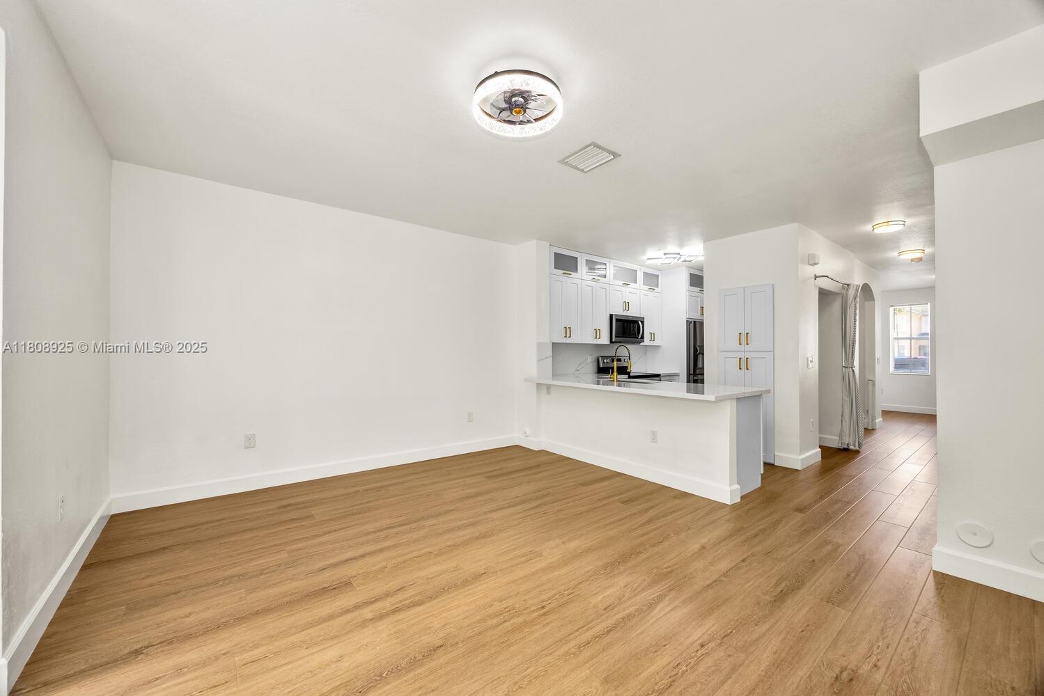 FIJI CONDO NO 2 - Residential