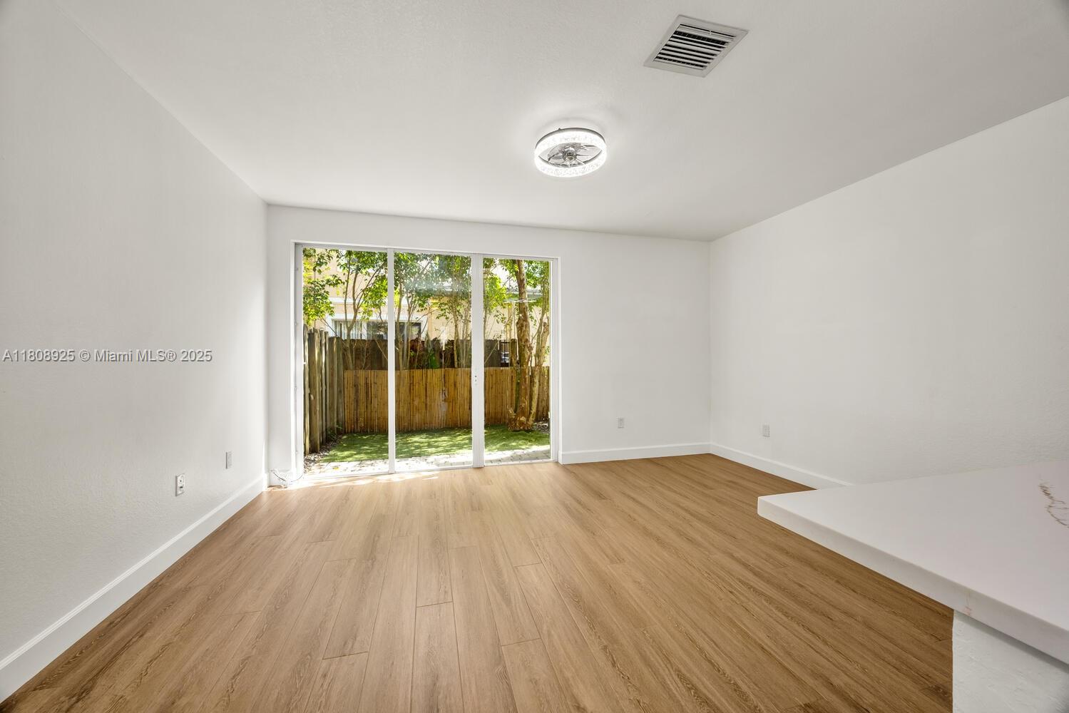 FIJI CONDO NO 2 - Residential