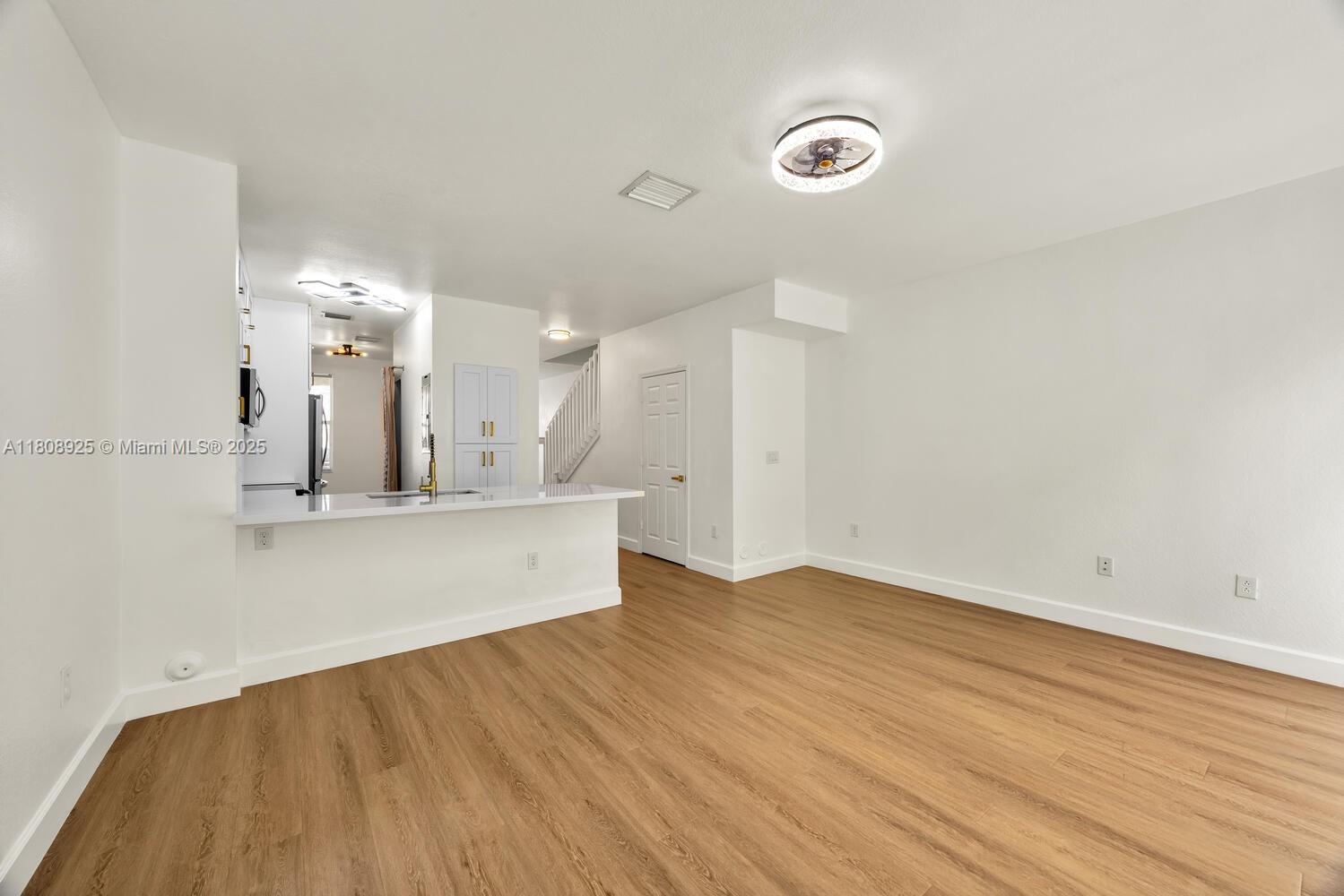 FIJI CONDO NO 2 - Residential