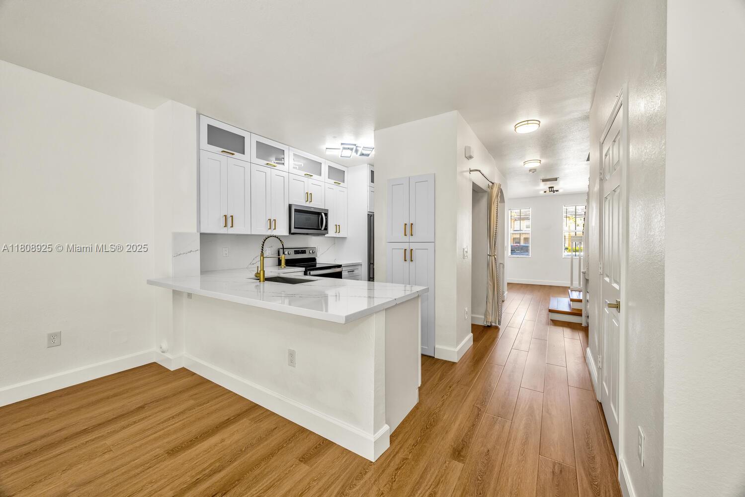 FIJI CONDO NO 2 - Residential