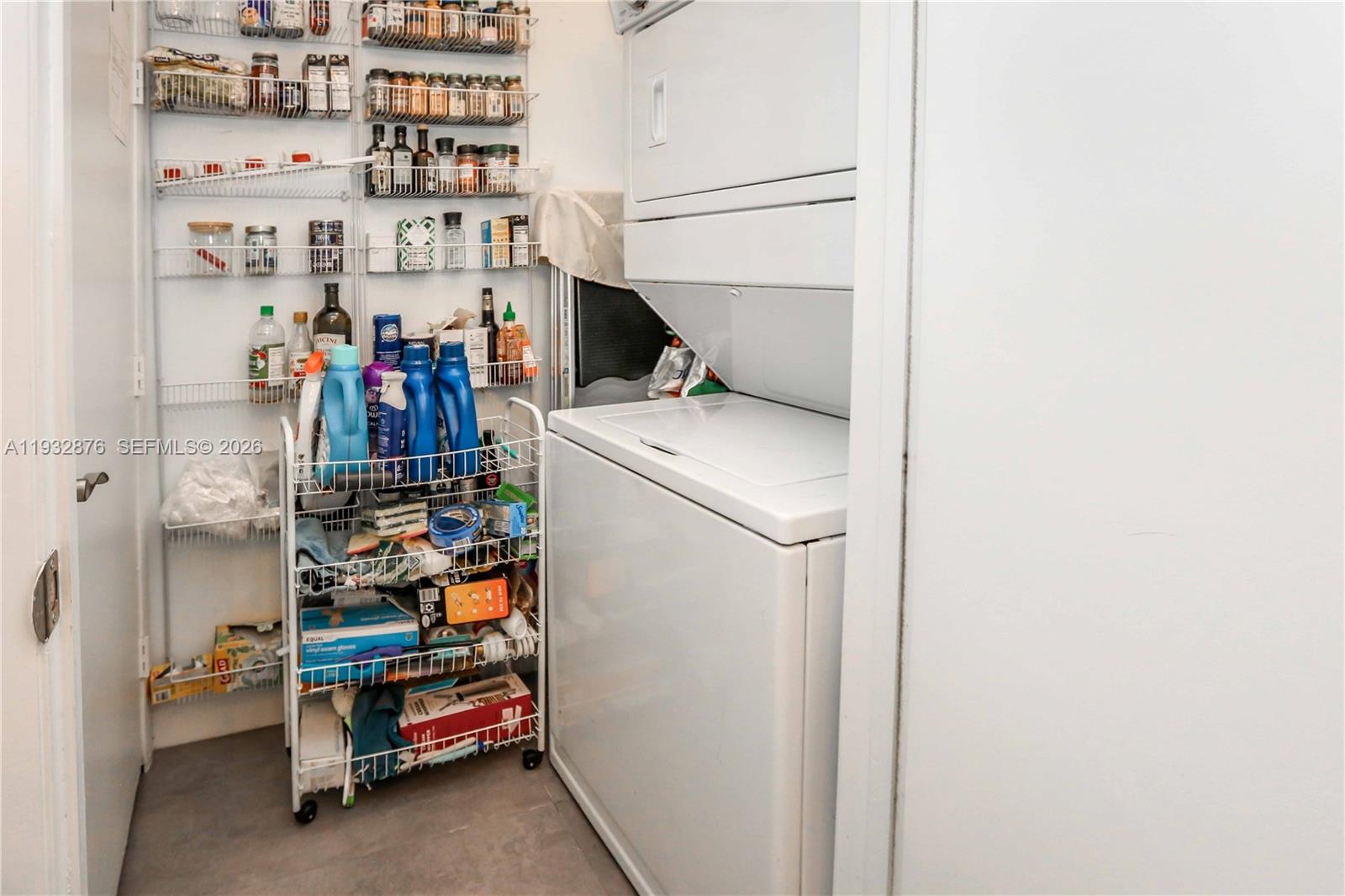 TDR TOWER III CONDO - Residential