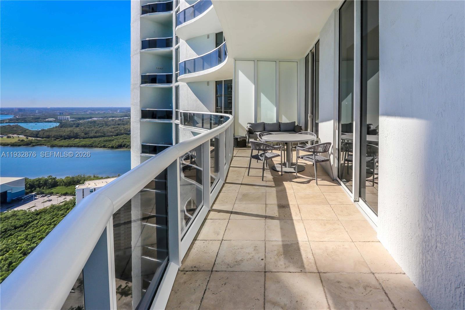 TDR TOWER III CONDO - Residential