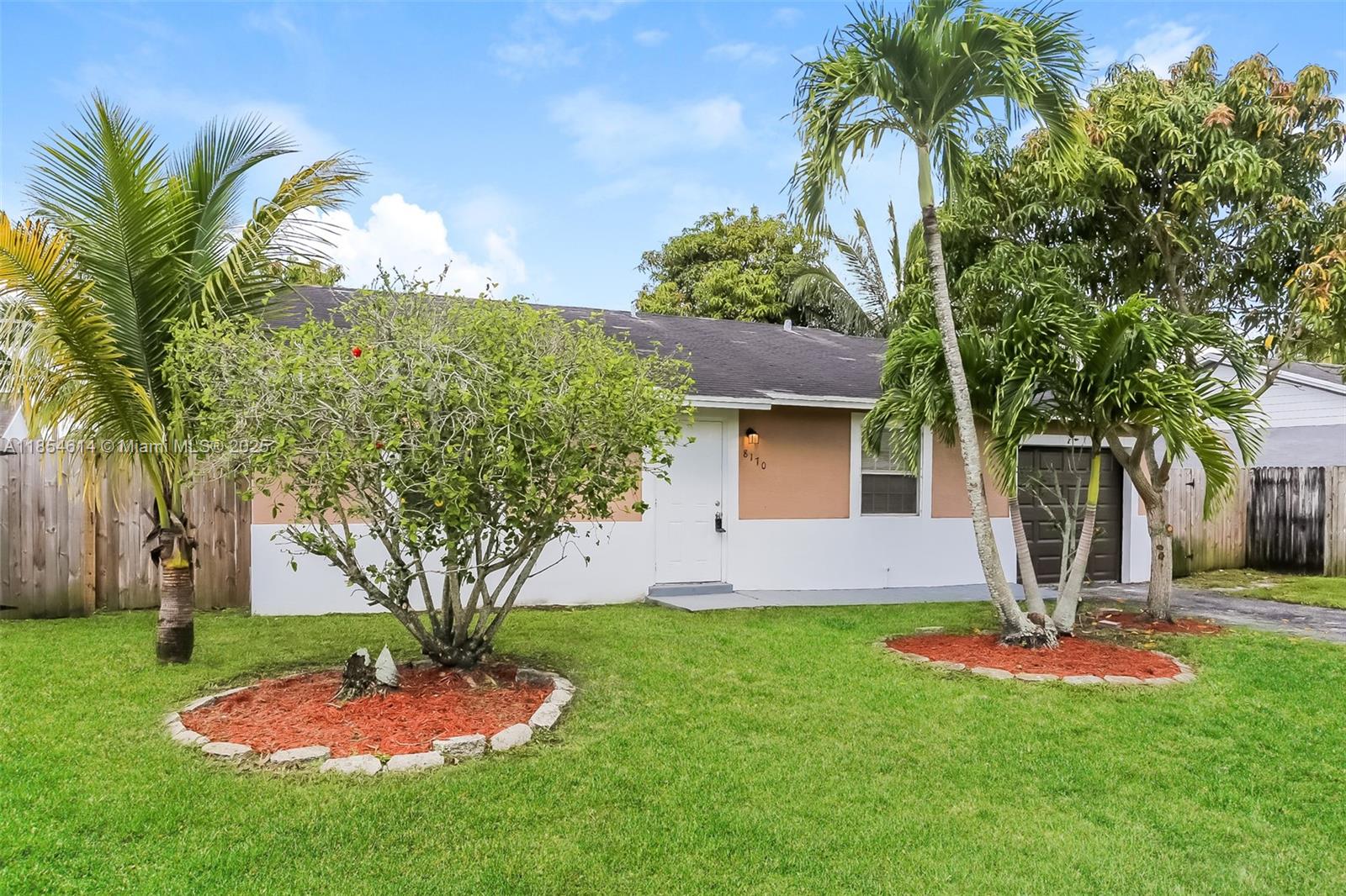 Beautiful home offers 3 bedroom and 2 bathroom with carpet and tile type flooring. Home has 2 attached car garage. This home offers a spacious kitchen, updated bathrooms and is located in a beautiful location. The living room is stunning and has tons of natural lighting. The private fenced in backyard is perfect for pets or for enjoying gorgeous days outdoors. This home won't last long. Apply today!
NOTE: Resident is responsible for installing their own washer & dryer. Move in dates are tentative and subject to change. All our homes convey in safe, clean & fully functional conditions. Prices and availability are subject to change at any time.