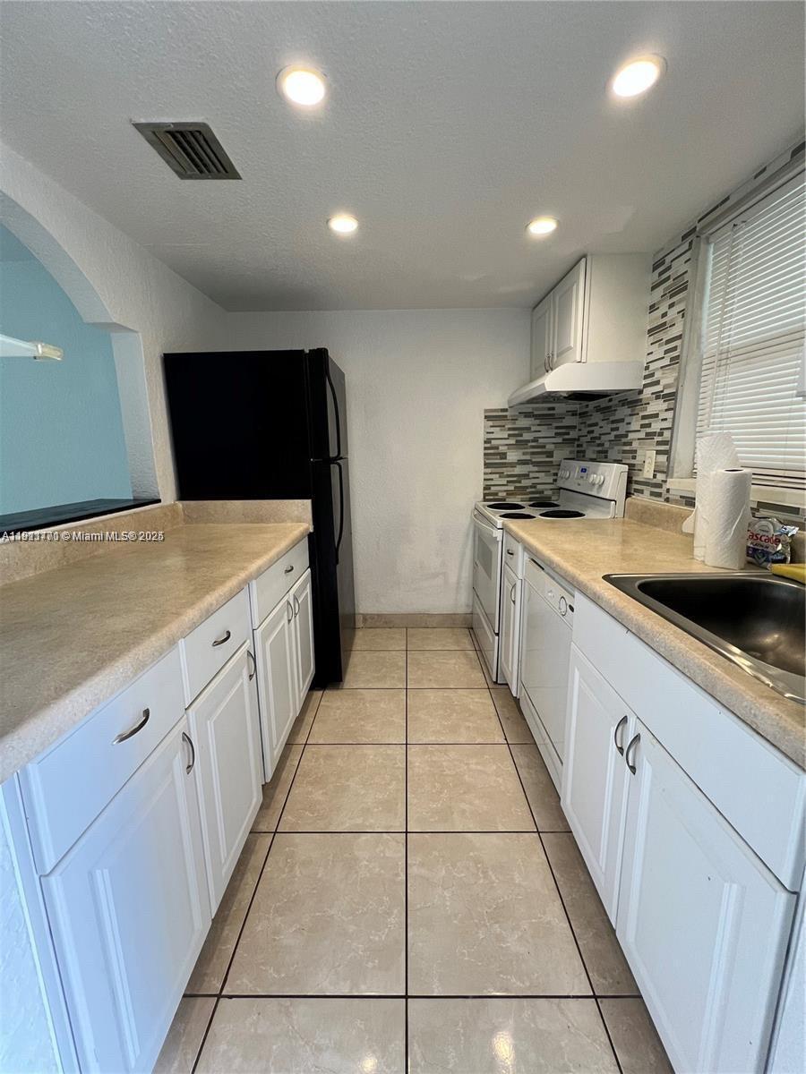 BAY PLAZA CONDO - Residential Lease