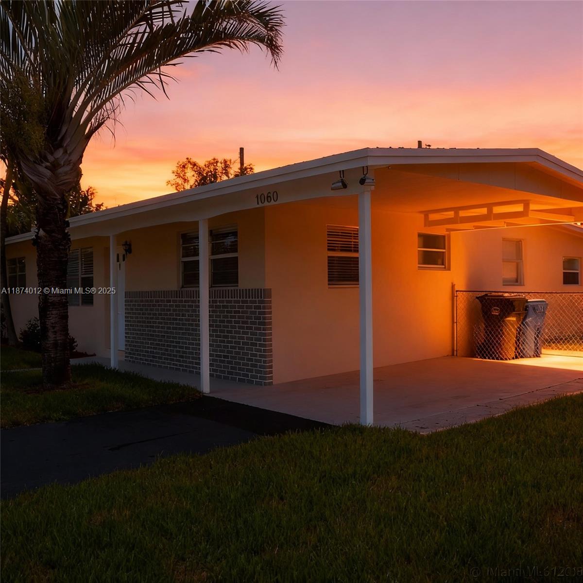 TWIN LAKES HOMES - Residential
