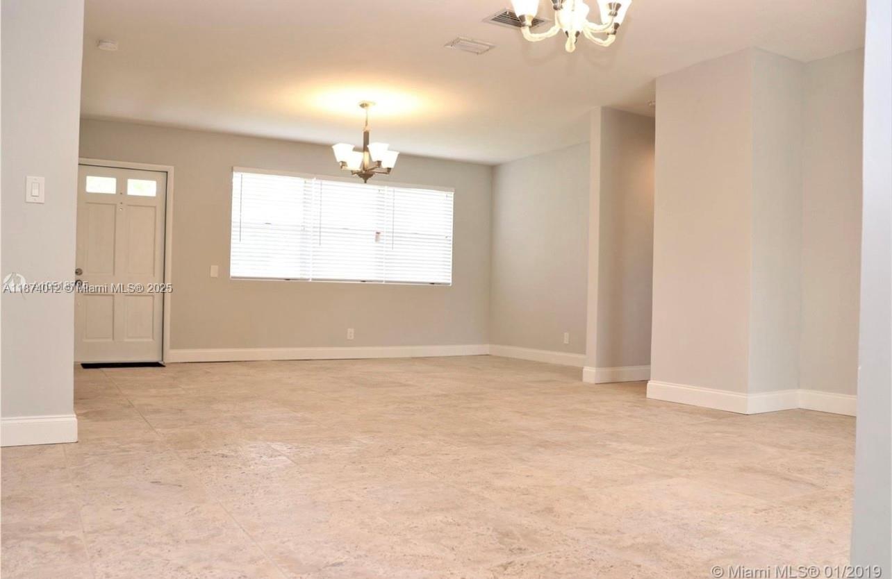TWIN LAKES HOMES - Residential
