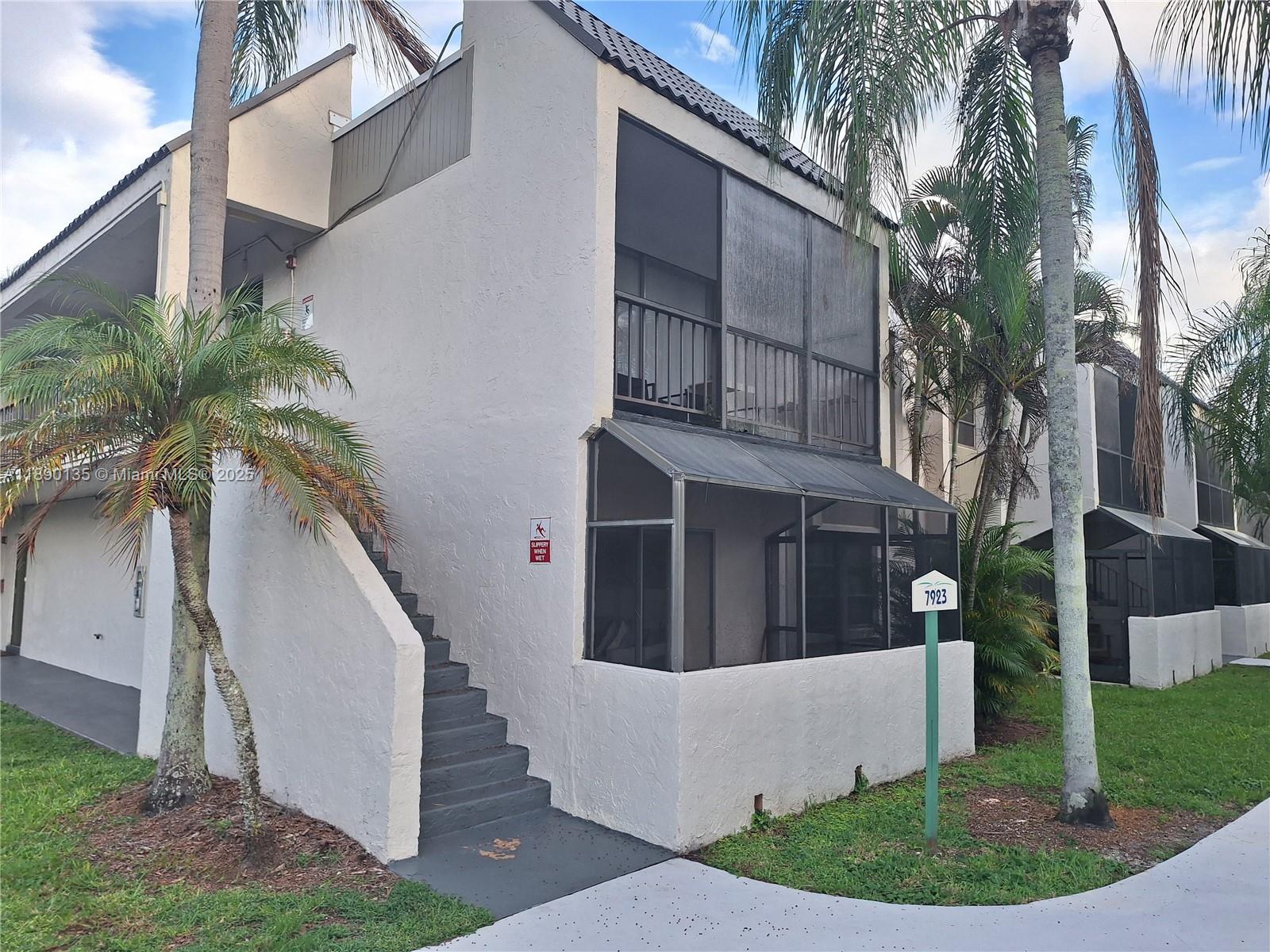 VENETIAN PALMS CONDO - Residential