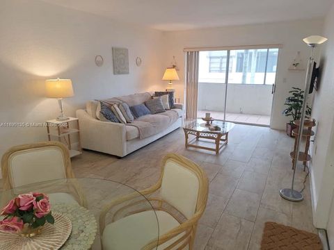 7923 SW 104th St 114F Miami FL 33156