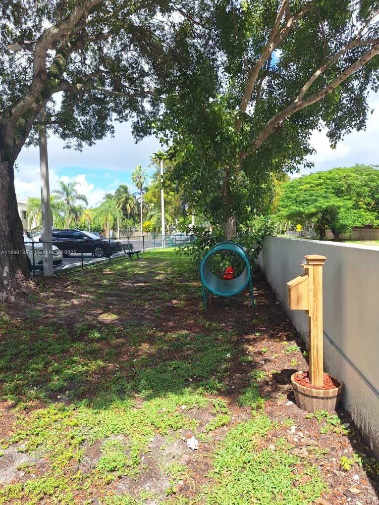 VENETIAN PALMS CONDO - Residential