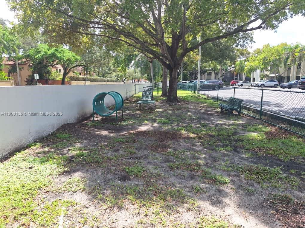 VENETIAN PALMS CONDO - Residential