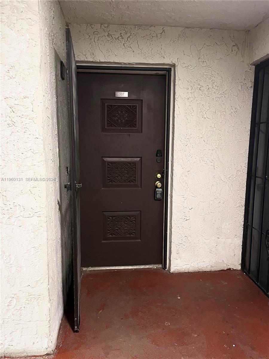 KIRKMAN/MILLENIA CONDOS - Residential