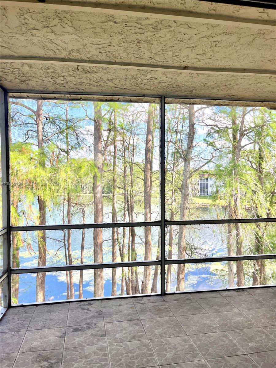 KIRKMAN/MILLENIA CONDOS - Residential