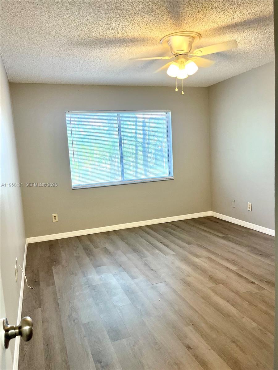 KIRKMAN/MILLENIA CONDOS - Residential