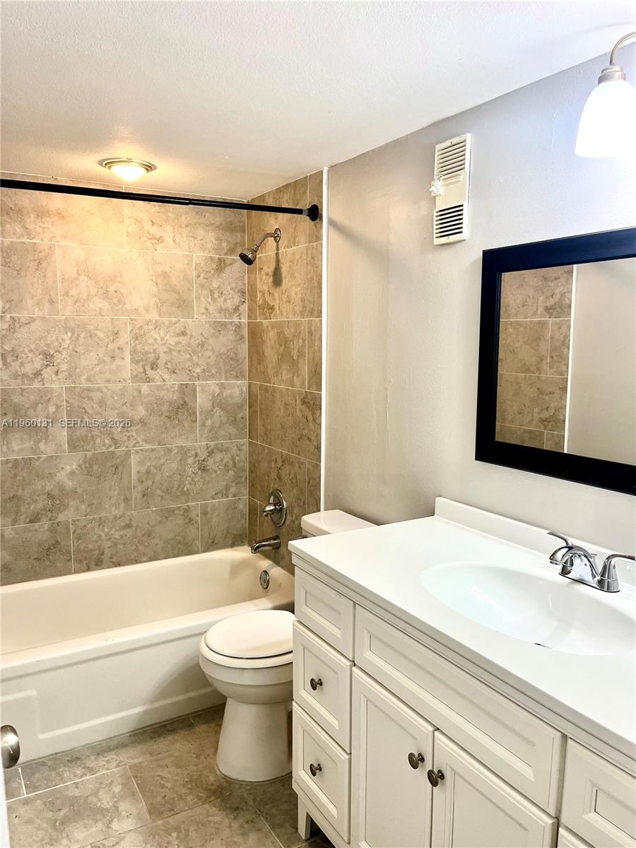 KIRKMAN/MILLENIA CONDOS - Residential