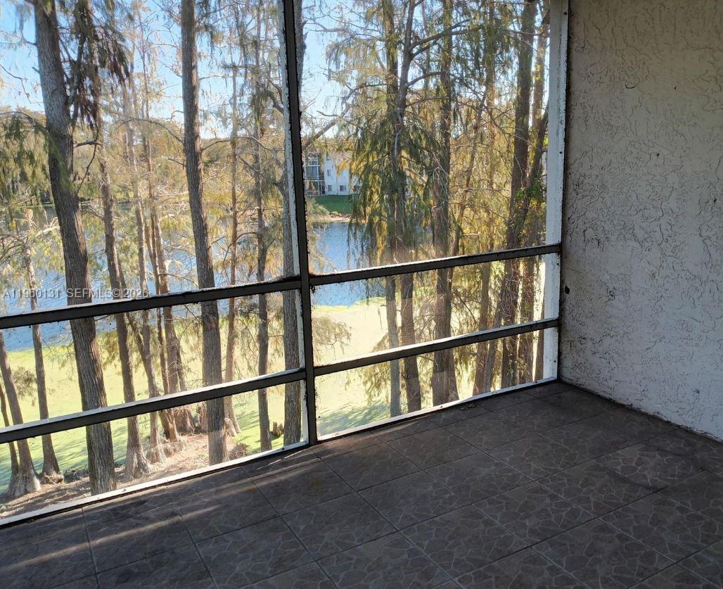 KIRKMAN/MILLENIA CONDOS - Residential