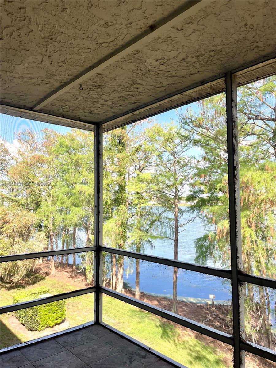 KIRKMAN/MILLENIA CONDOS - Residential