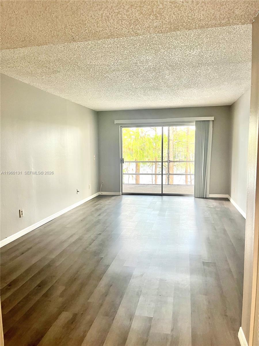 KIRKMAN/MILLENIA CONDOS - Residential