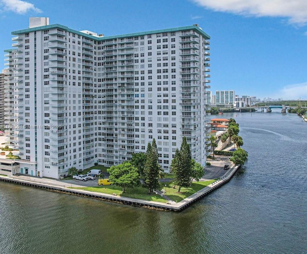 Property for Sale at 301 174th St 1105, Sunny Isles Beach, Miami-Dade County, Florida - Bedrooms: 1 
Bathrooms: 2  - $380,000