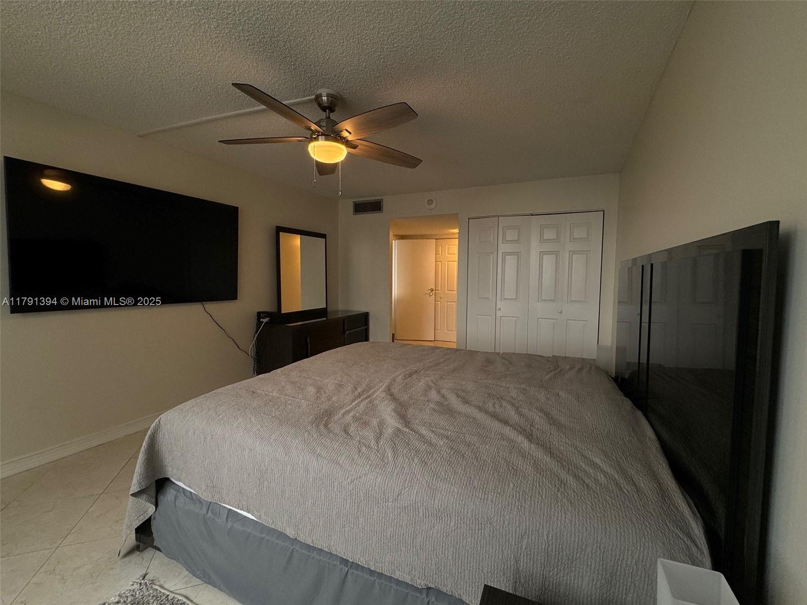 WINSTON TOWERS 500 CONDO - Residential