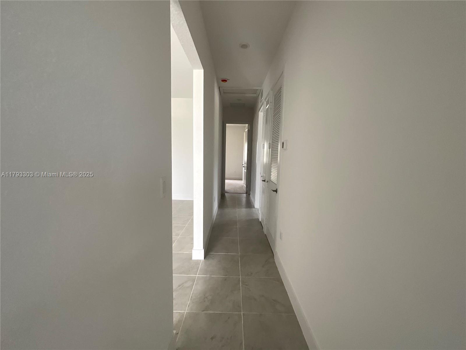 HIGHLAND RESIDENCES - Residential