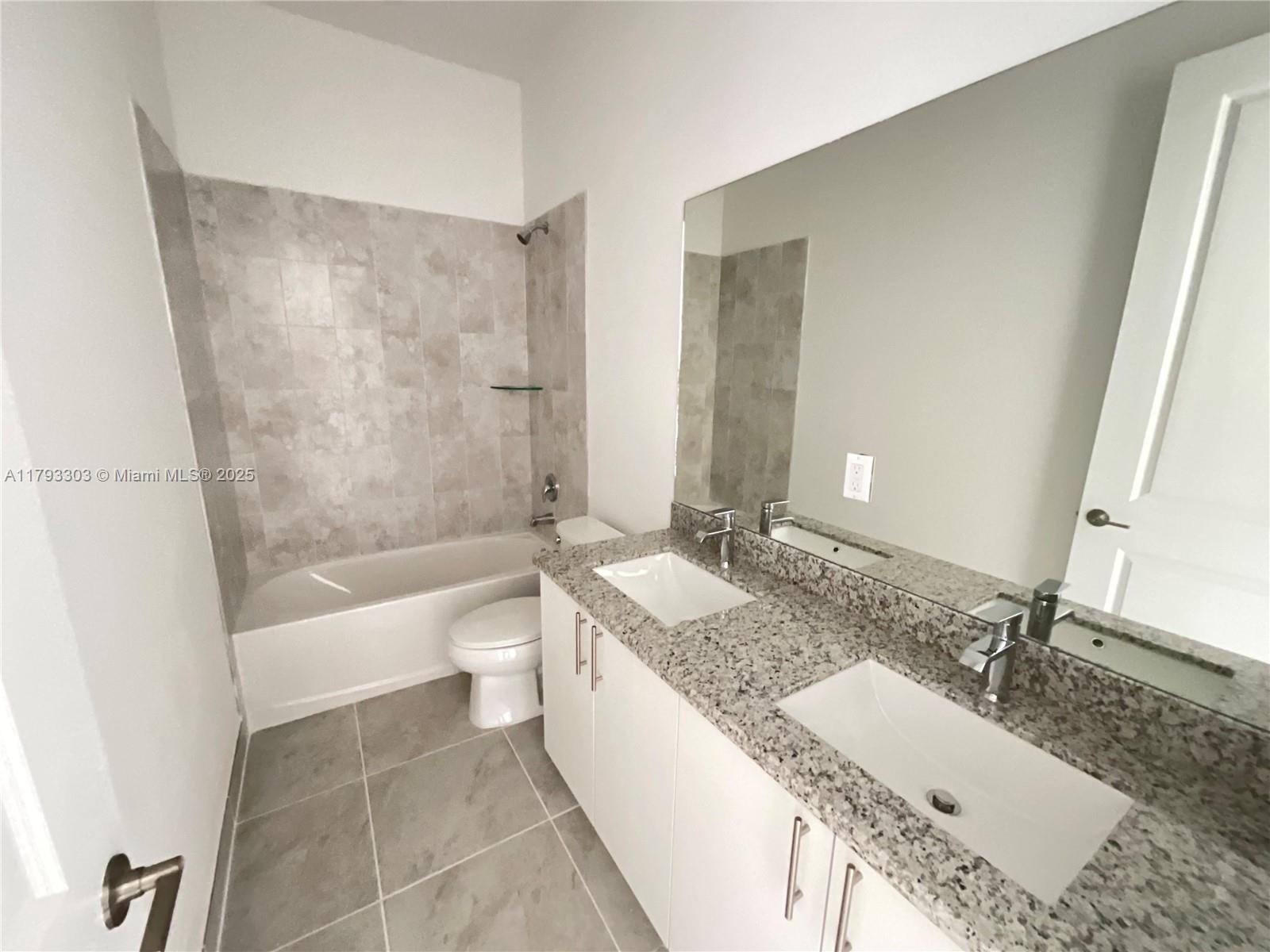 HIGHLAND RESIDENCES - Residential