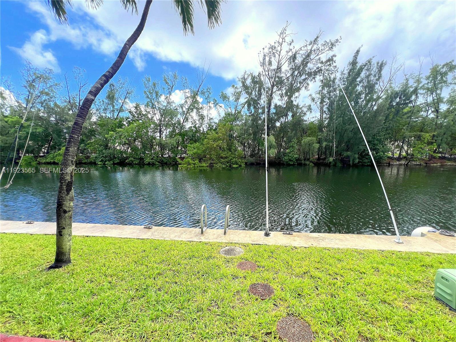 EASTERN SHORES WHITE HOUS - Residential Lease