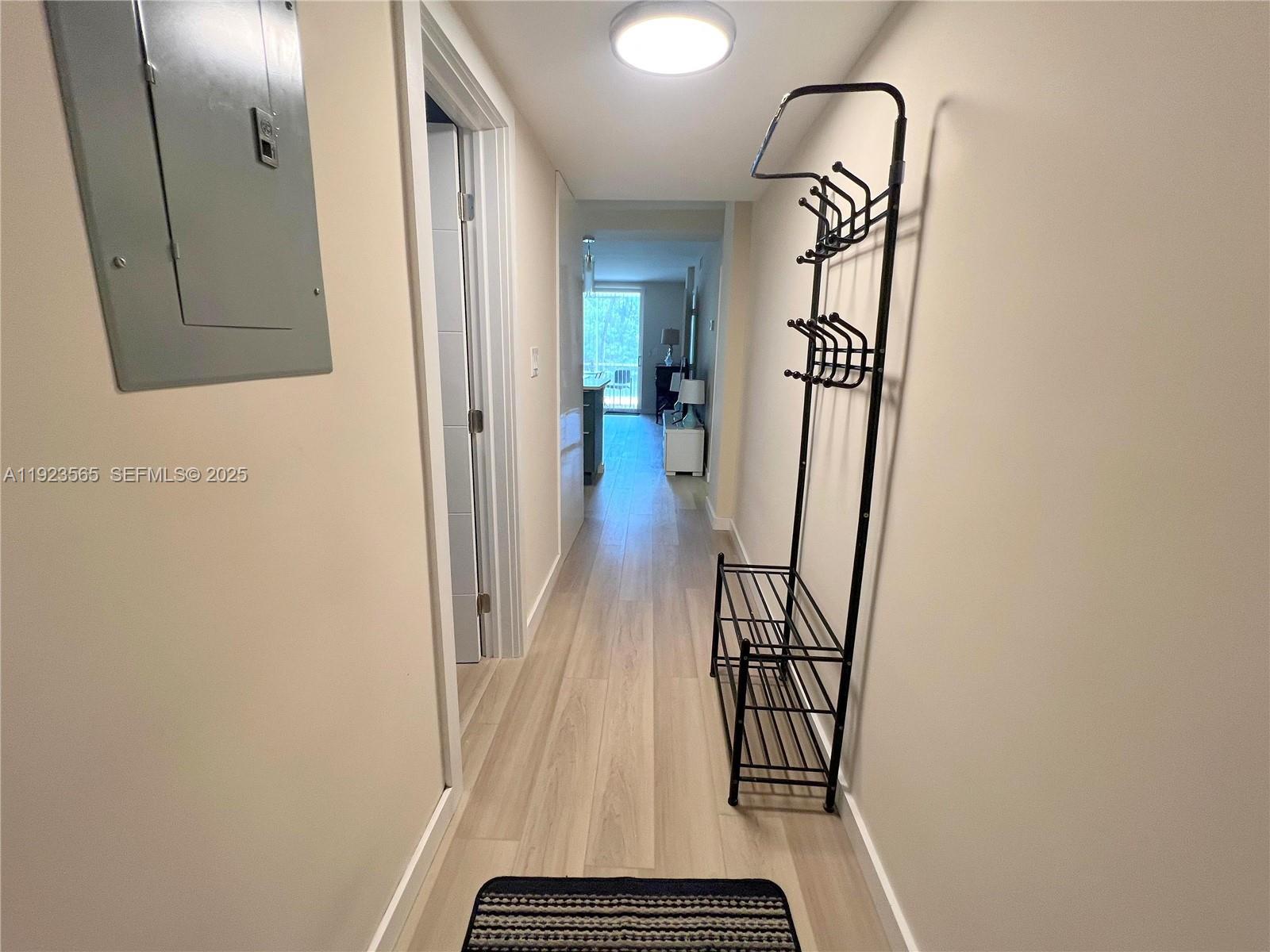 EASTERN SHORES WHITE HOUS - Residential Lease