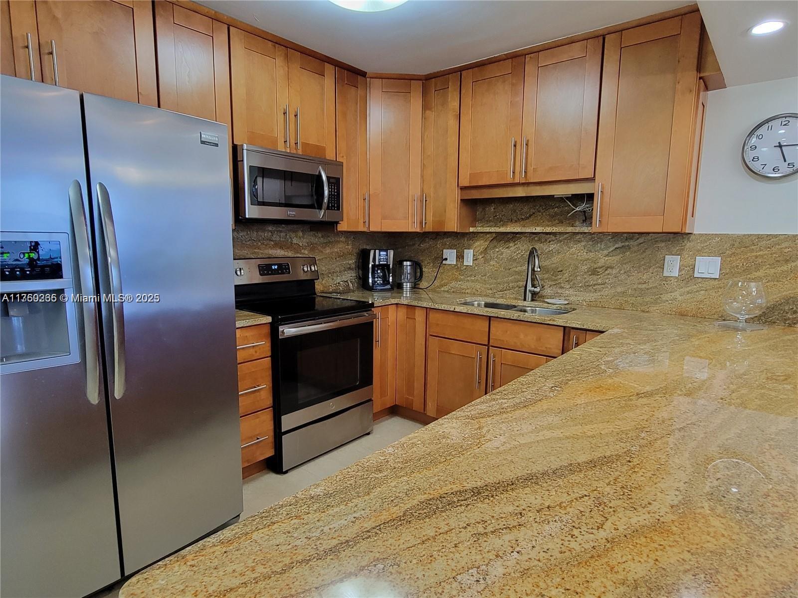 SEA AIR TOWERS CONDO - Residential Lease