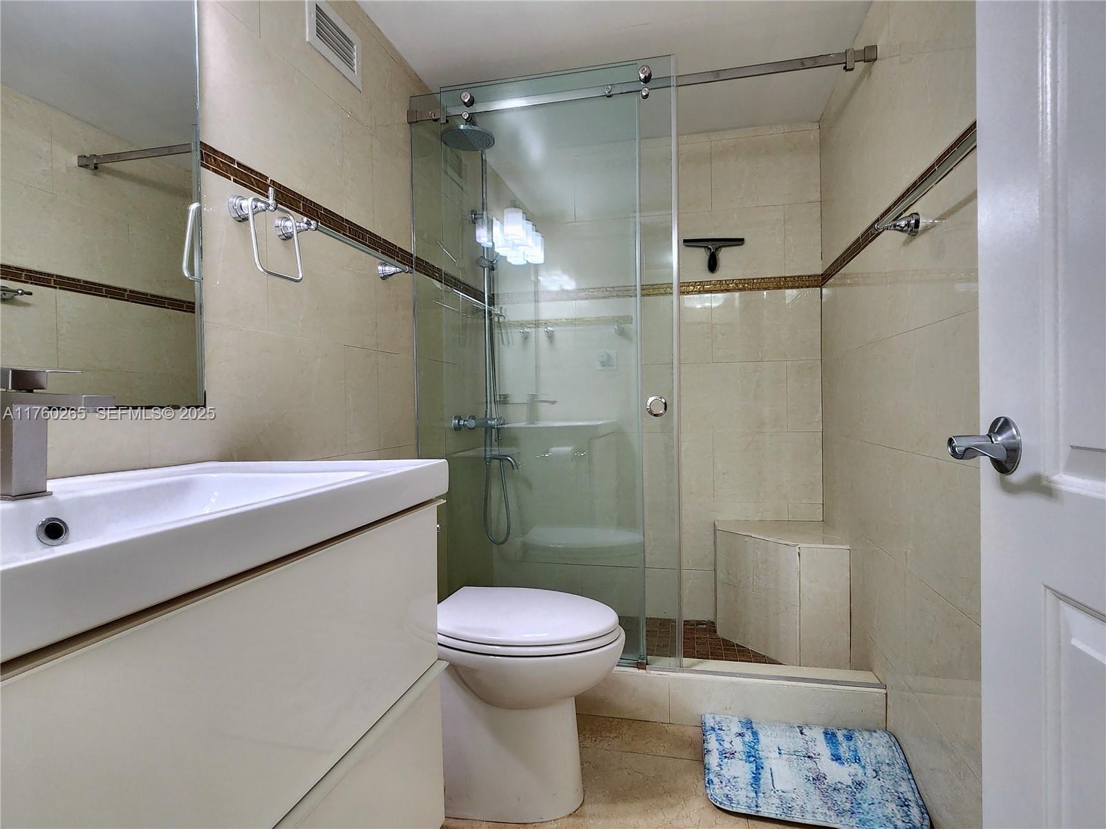 SEA AIR TOWERS CONDO - Residential Lease