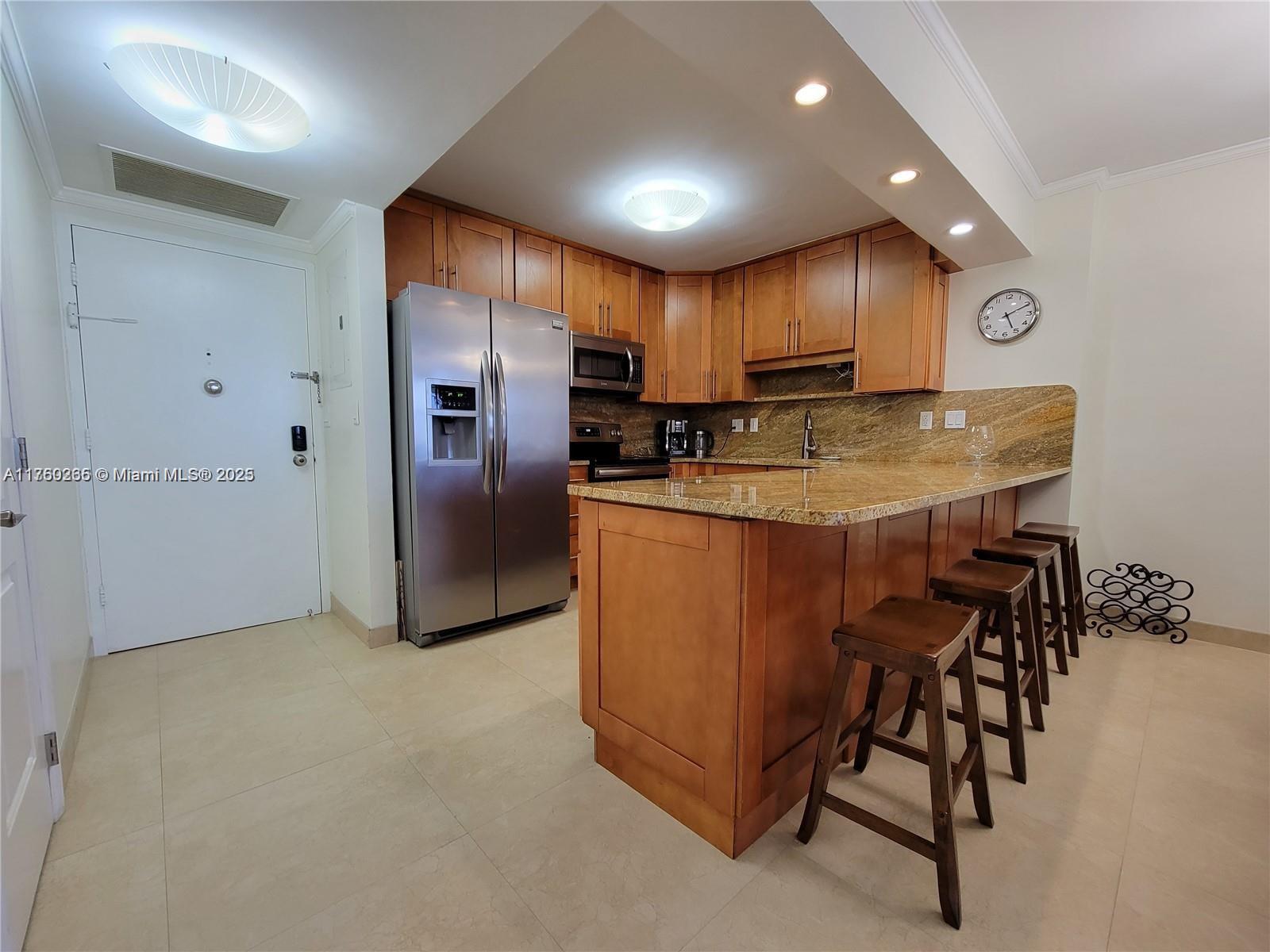 SEA AIR TOWERS CONDO - Residential Lease