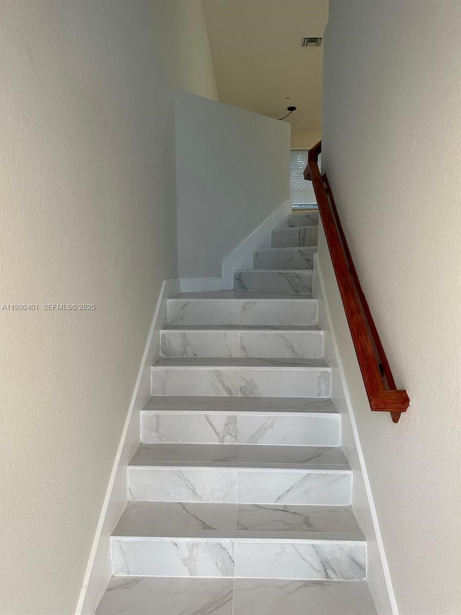 BOARDWALK AT VIZCAYA COND - Residential Lease