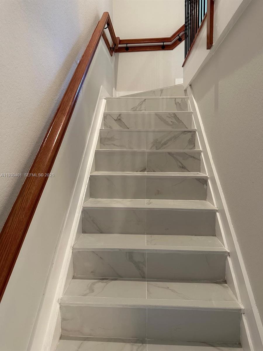 BOARDWALK AT VIZCAYA COND - Residential Lease